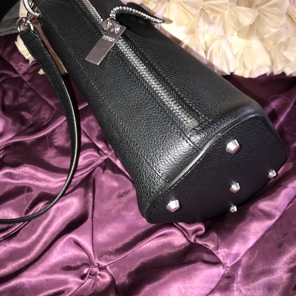 💯%authentic NWT Alexander McQueen blk Caviar bag - Picture 4 of 8